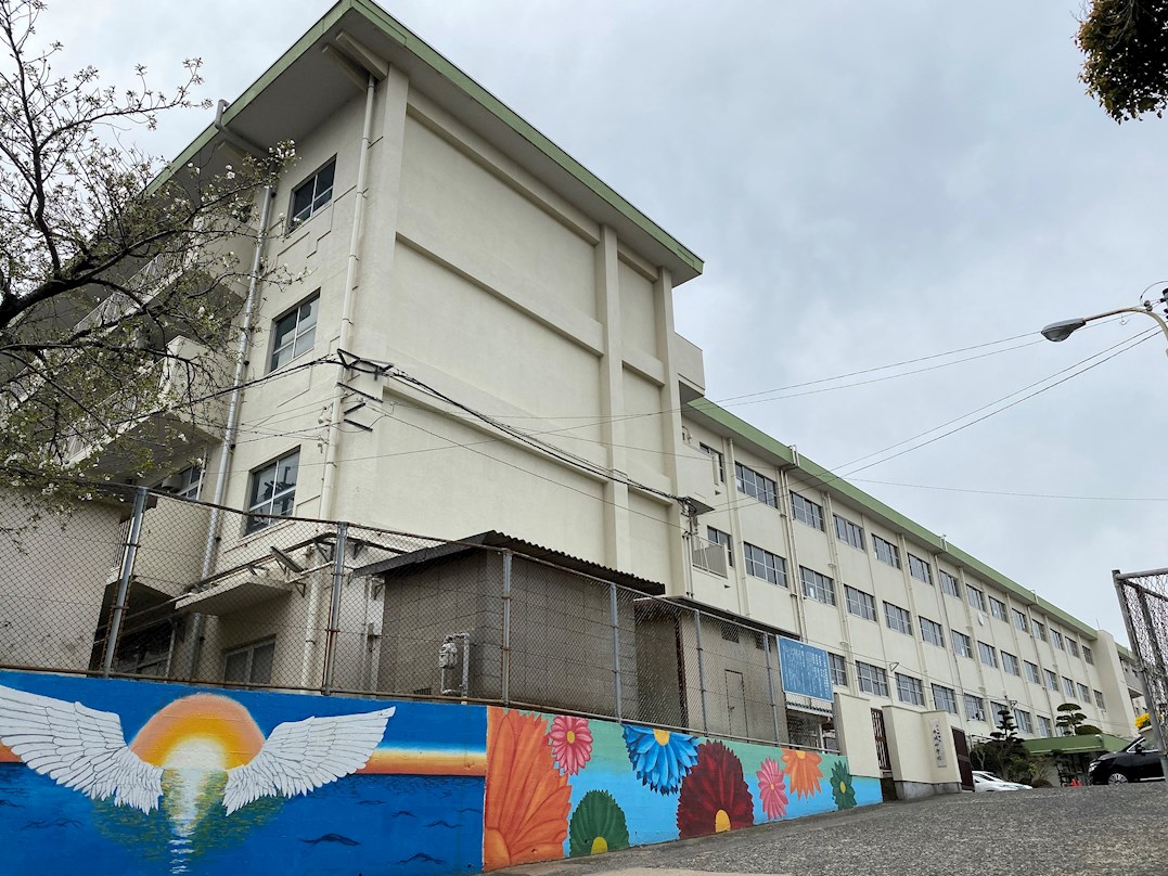 フォーレスト本城Ⅱ 中学校