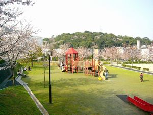 サンラプロ祝町B棟 公園