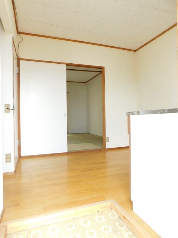小島ハイツ 玄関