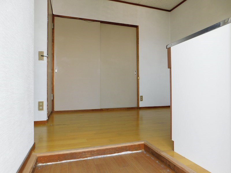 小島ハイツ 玄関