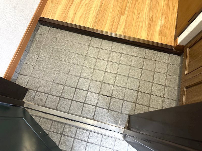 第七泰平ビル 玄関
