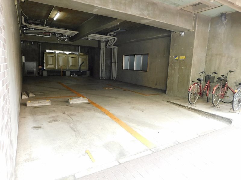 ヒルズ鍛冶町 駐車場