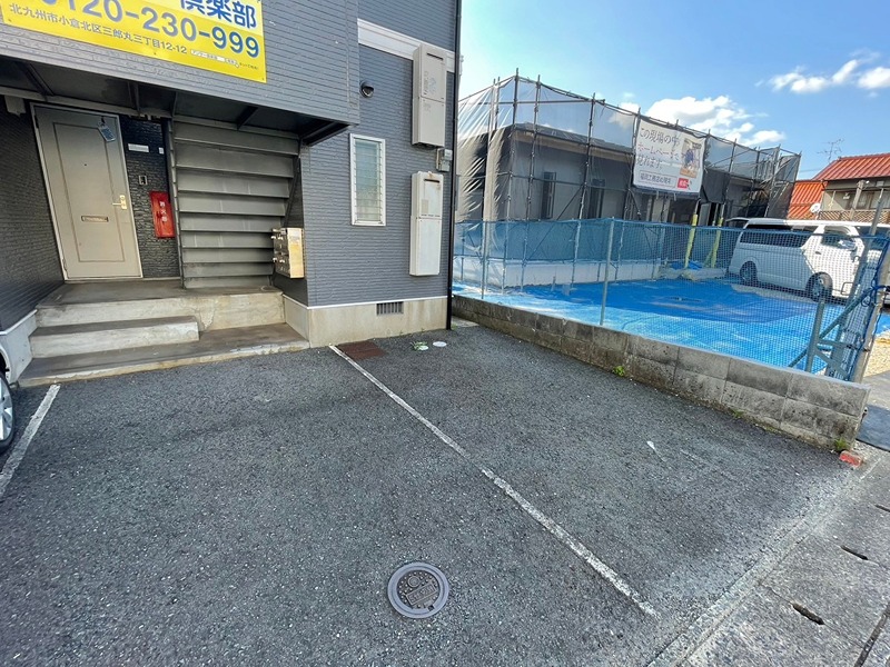 AC守恒 駐車場