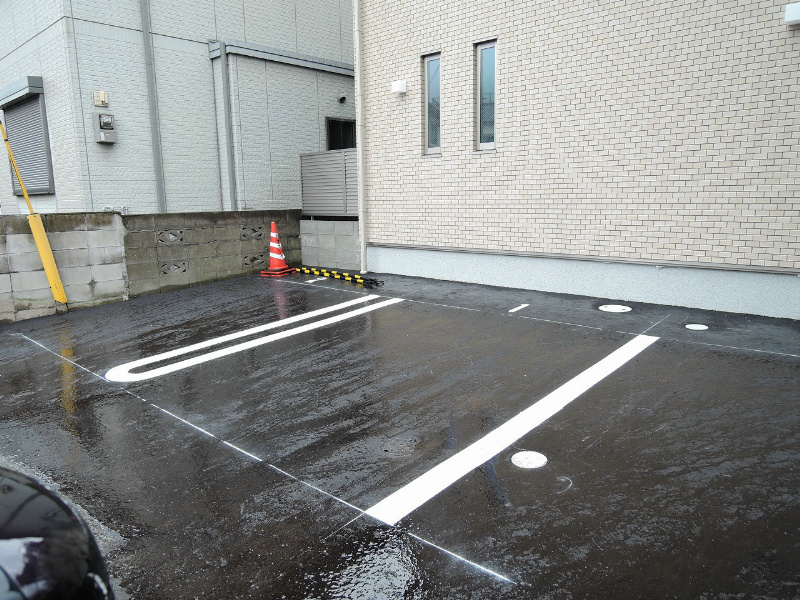 プランドール宇佐町 駐車場