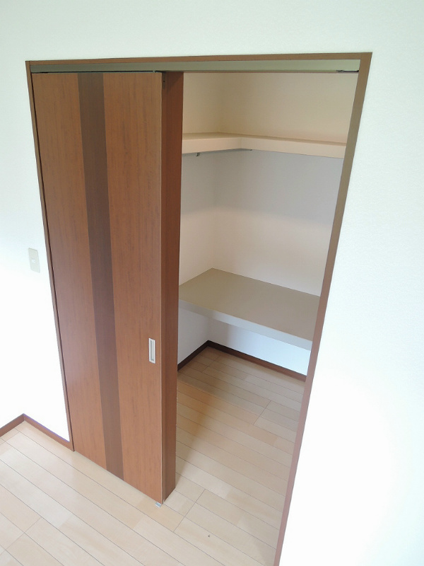 グリーンハイツ白野江 収納