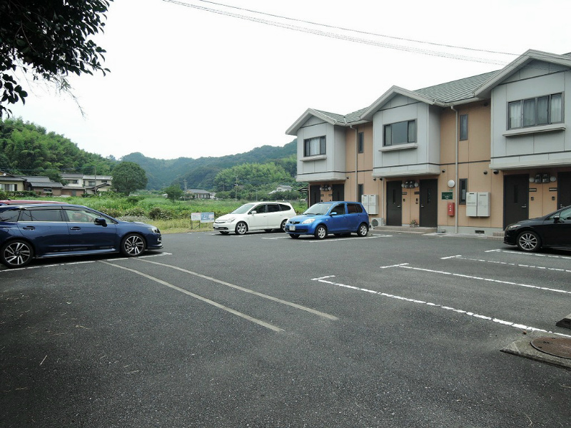 グリーンハイツ白野江 駐車場