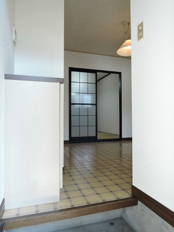 ファミール・ナカガワ 玄関