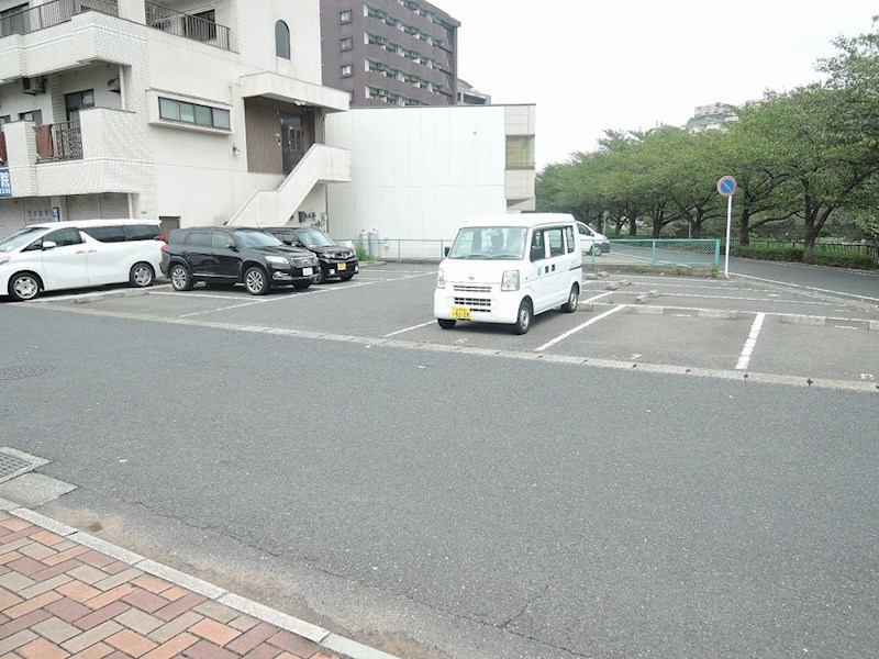 ケイズビル 駐車場