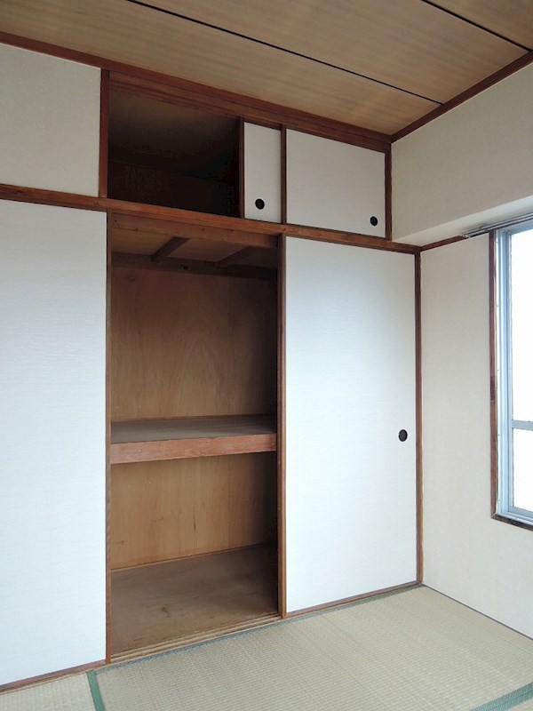 小堺ビル 収納