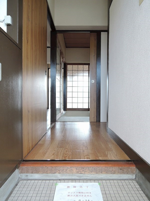 小堺ビル 玄関