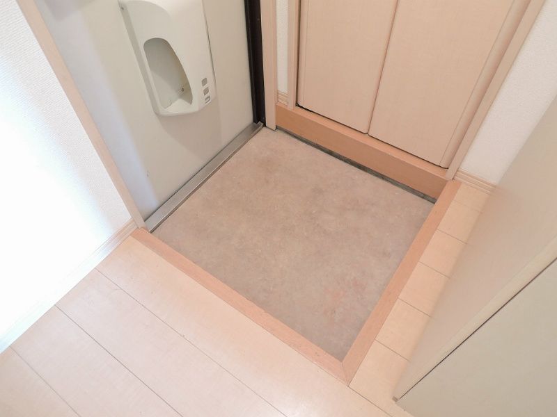 アバン　セ　シェル 玄関