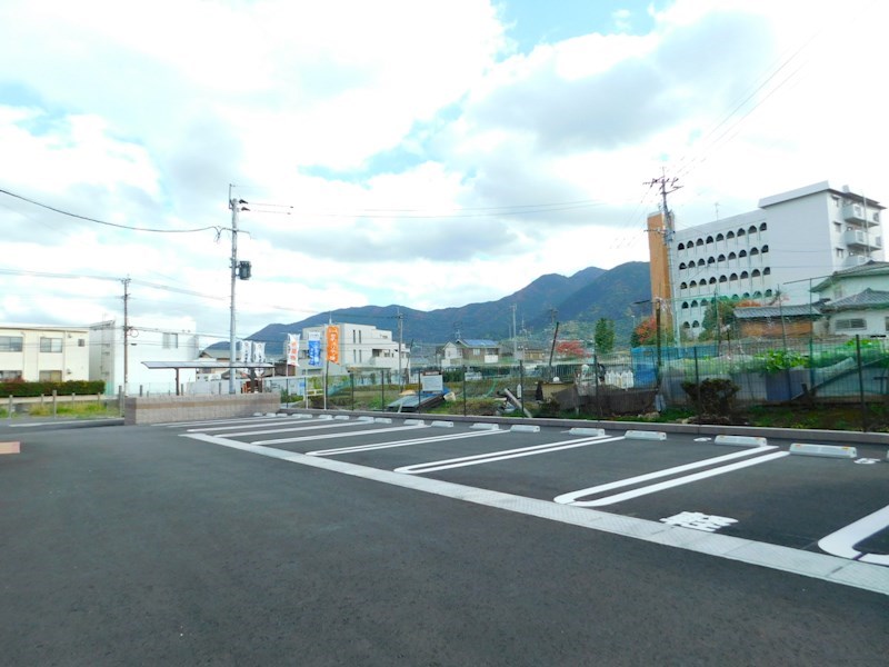 D-room城野 駐車場
