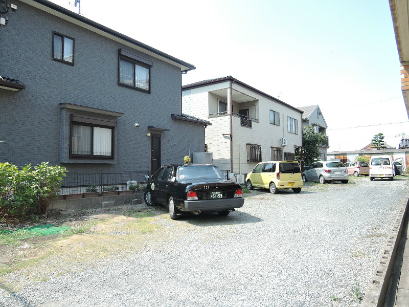 コーポラス荒井 駐車場