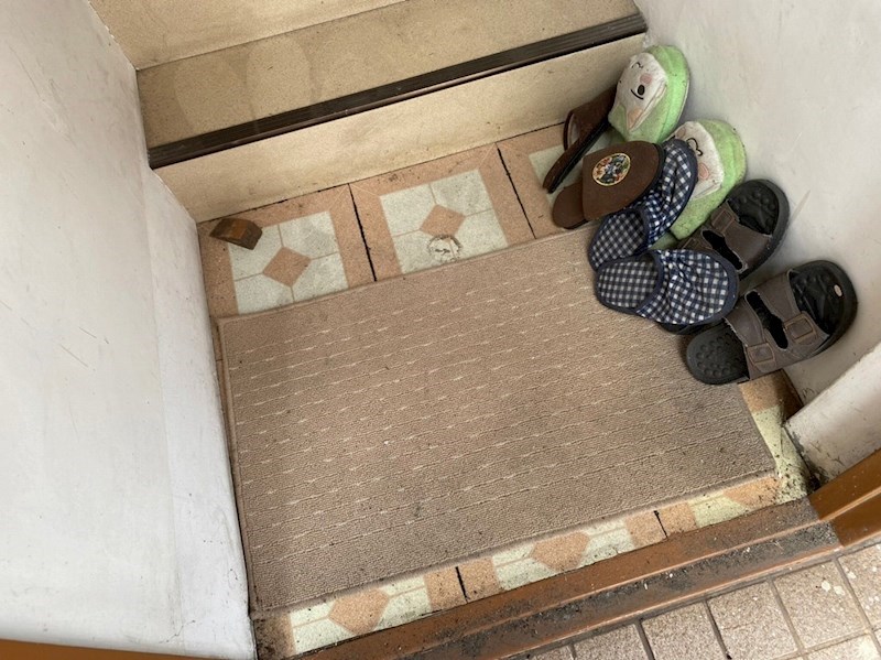 神岳ハイツ1号 玄関