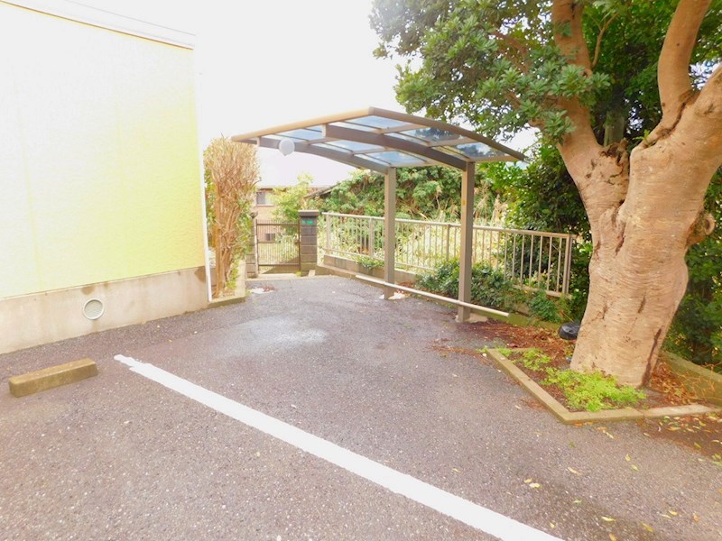 セジュール高松 駐車場