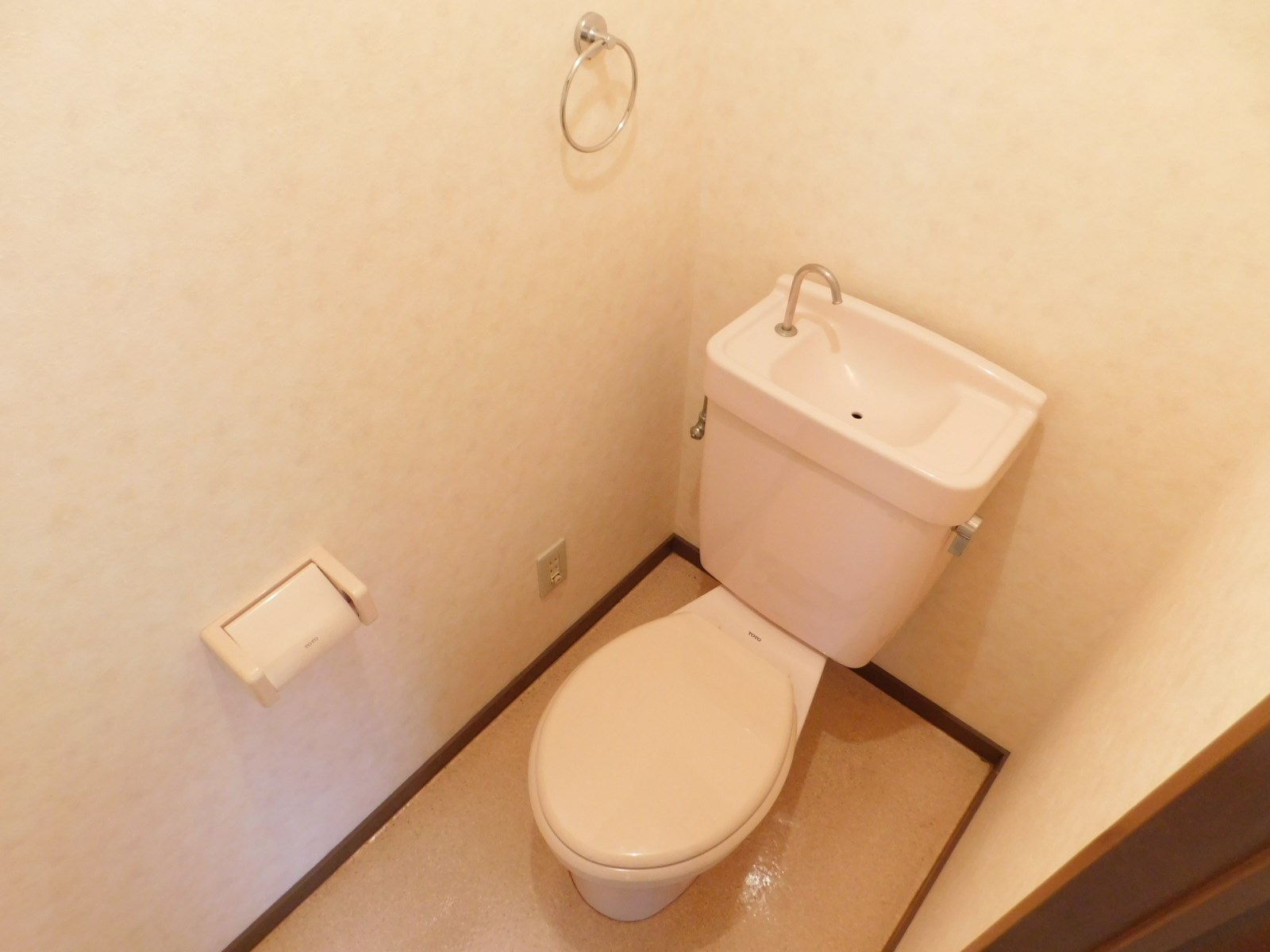 アヴィニール石田 トイレ