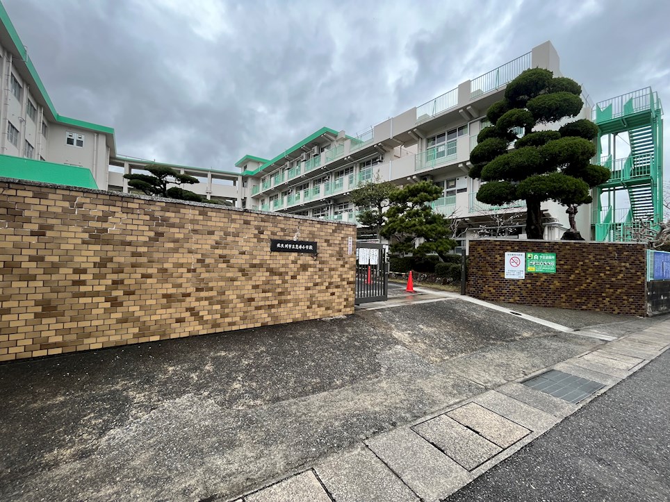 プレジデントタカヤ 北九州市立志井小学校