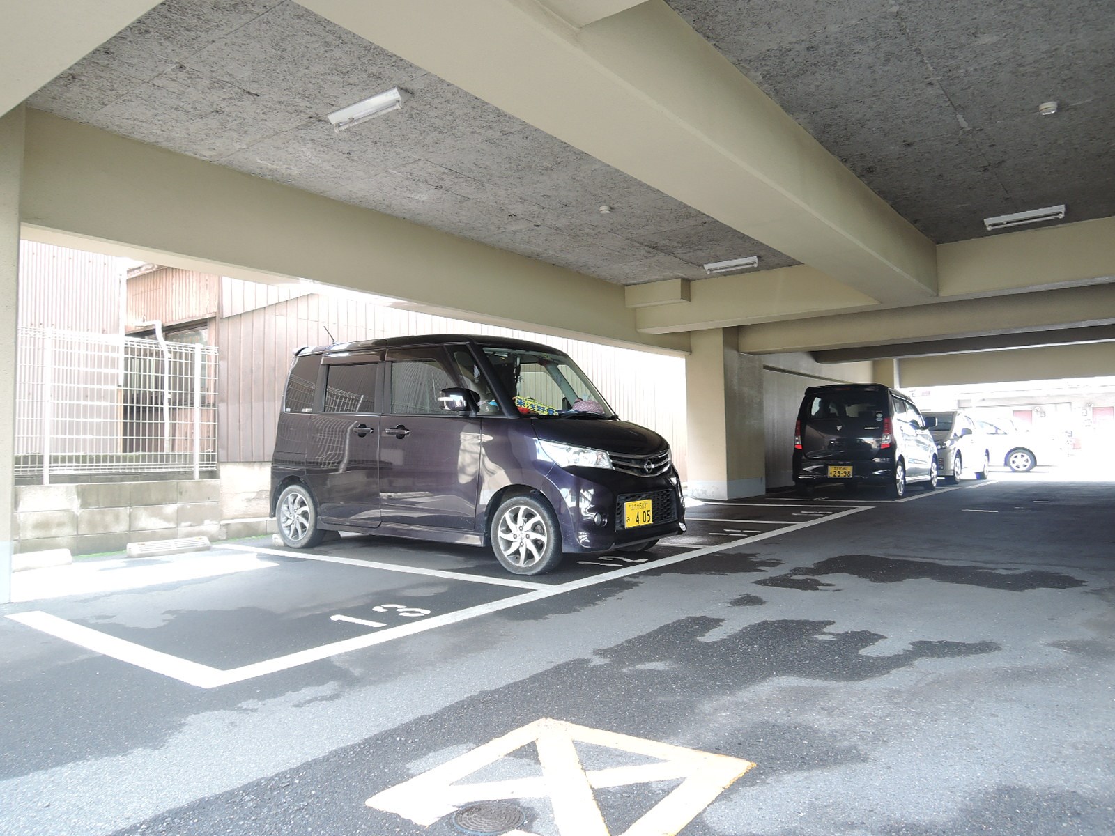 グッドシティ下富野 駐車場