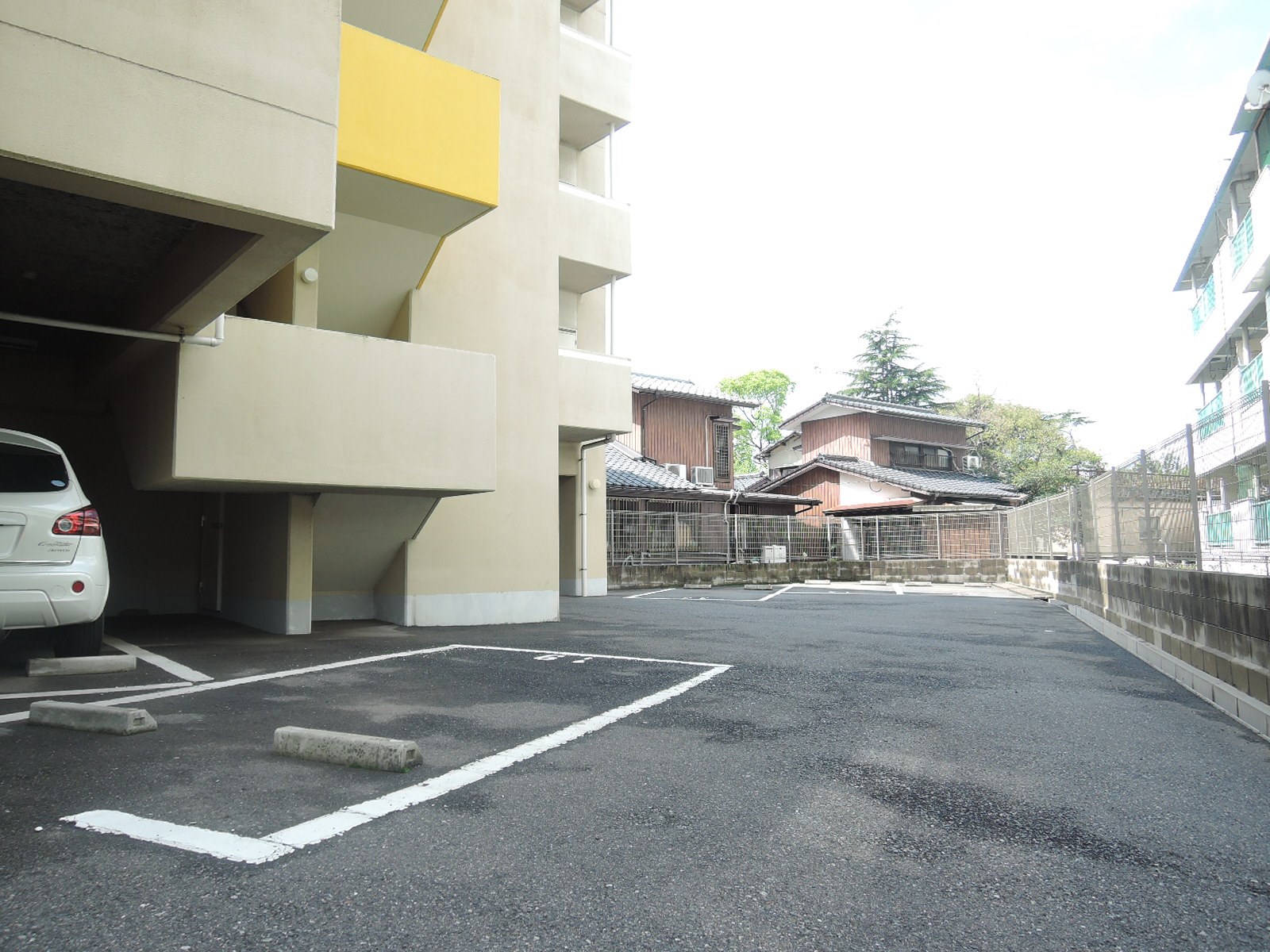 グッドシティ下富野 駐車場