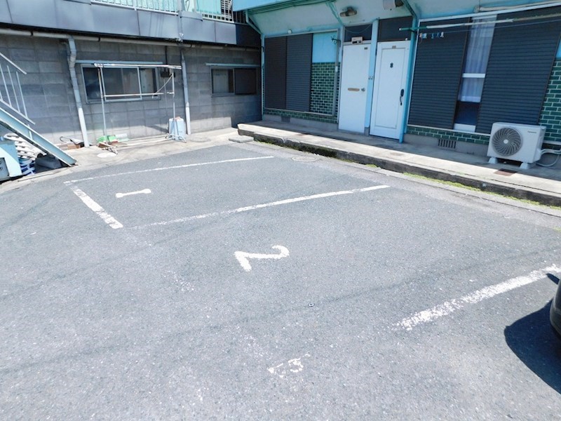 グリーンハイツおぎさこ 駐車場