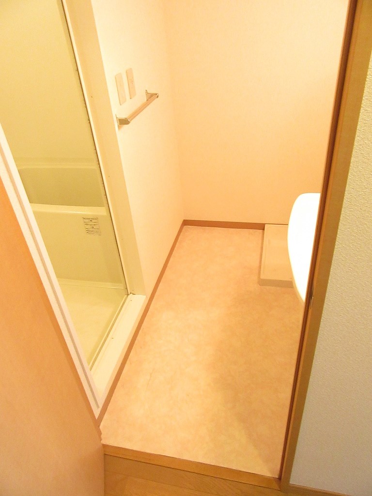 ニューシティアパートメンツ南小倉I 洗面所