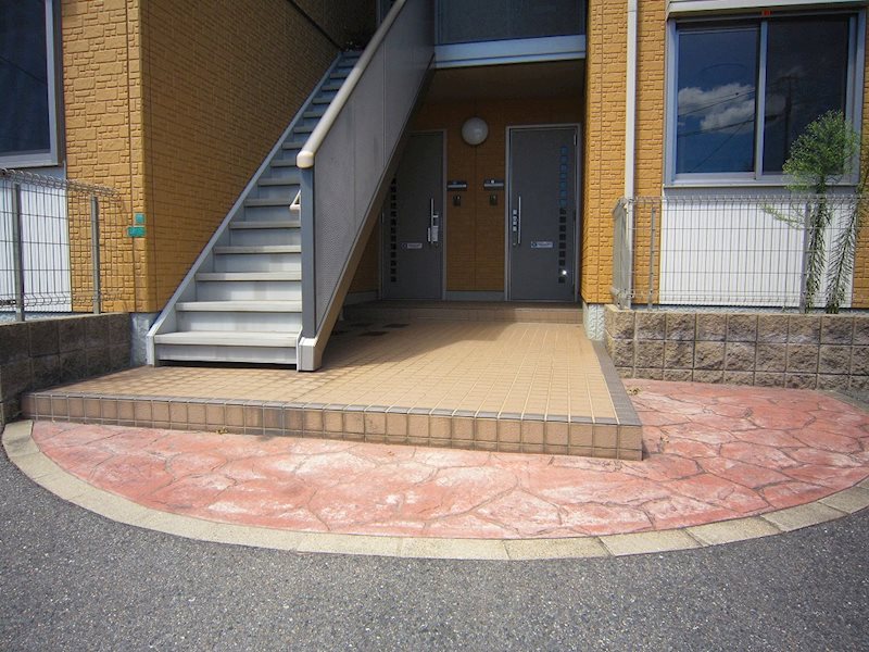 エクレールメゾン湯川 エントランス