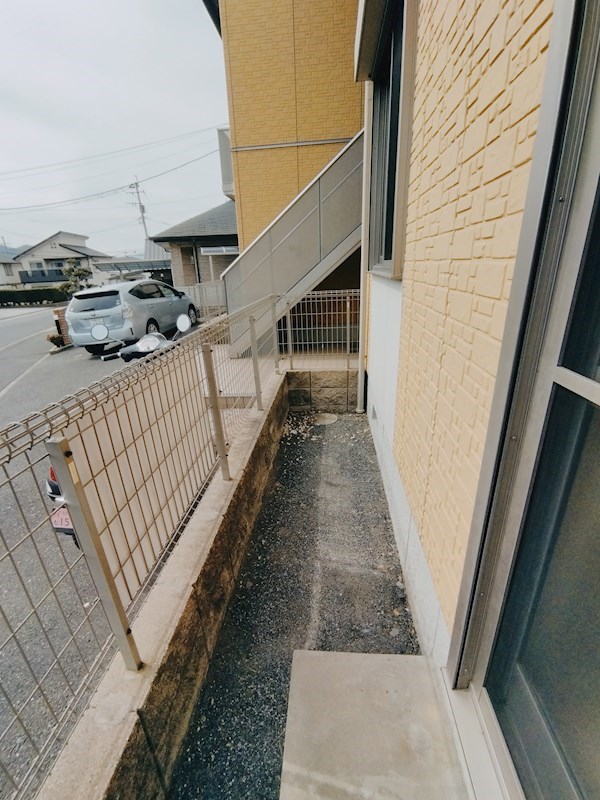 エクレールメゾン湯川 庭