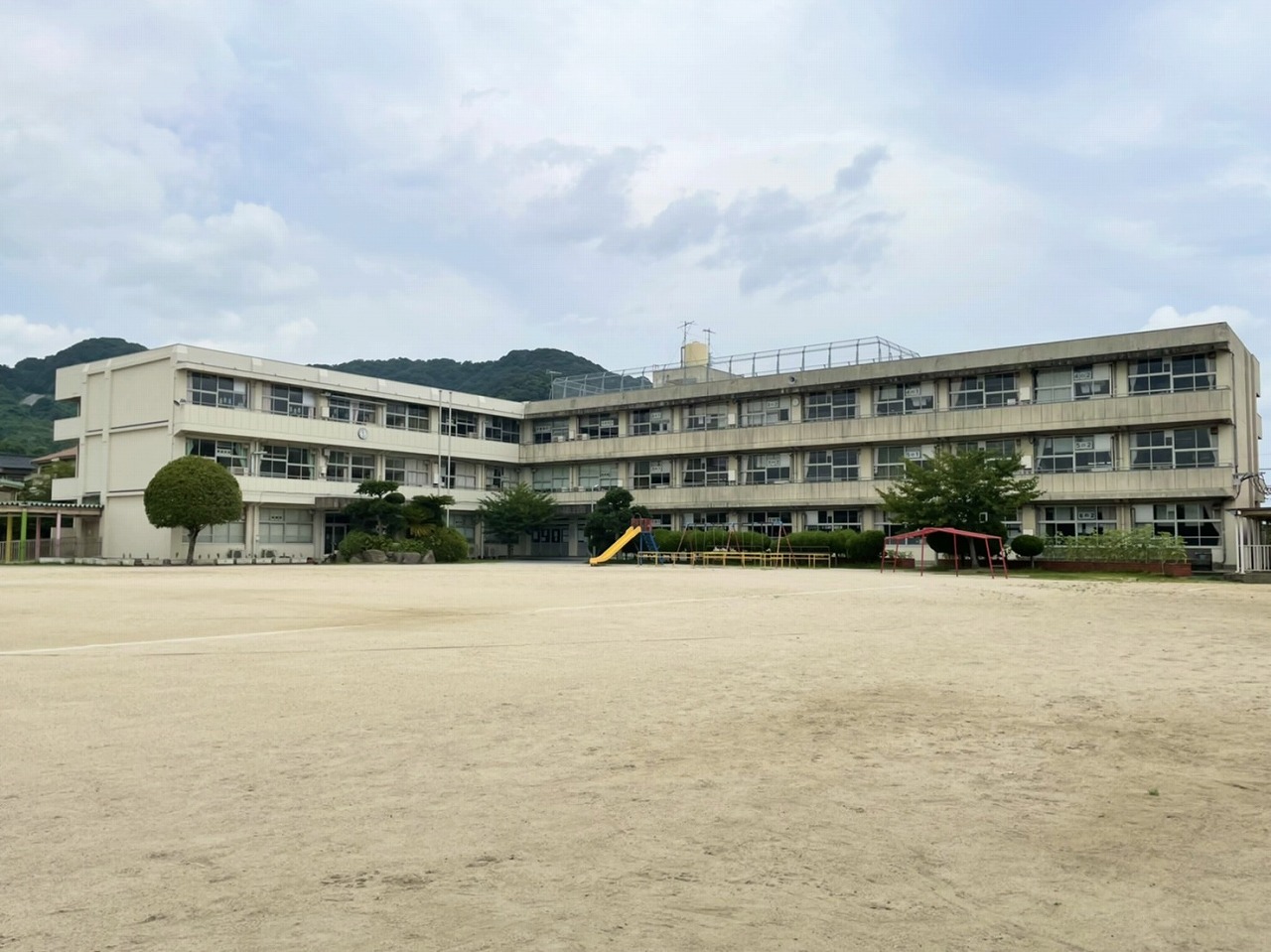 ソレアード苅田 苅田町立馬場小学校