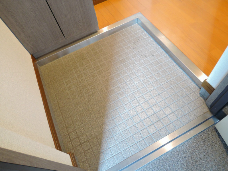 ロイヤルセンターBLD 玄関
