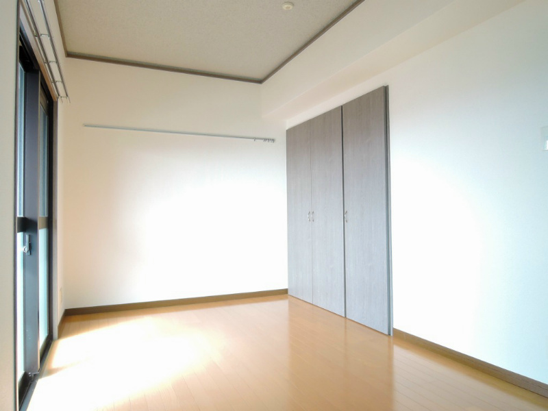 ロイヤルセンターBLD ベッドルーム