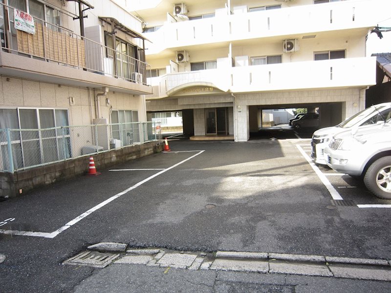 グッドシティ下富野 駐車場