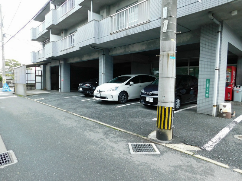 サンシティ田原 駐車場