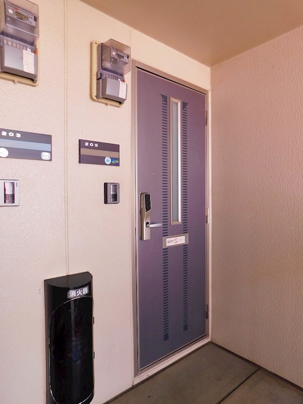 クレール長尾 玄関