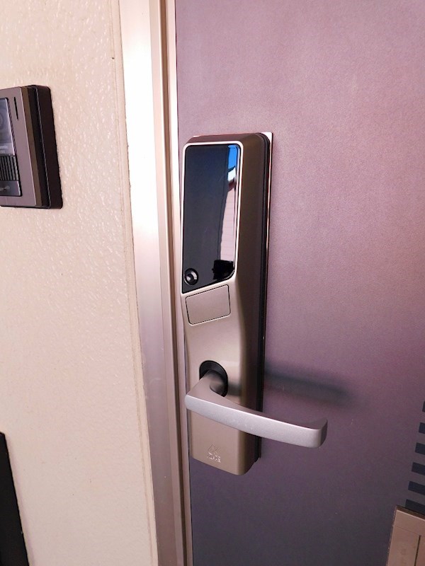 クレール長尾 玄関