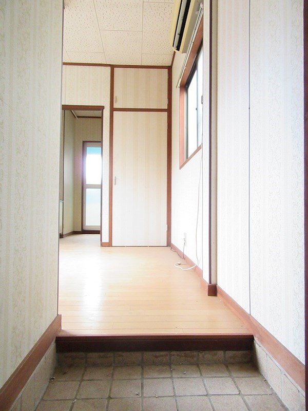 フラワーメゾン 玄関