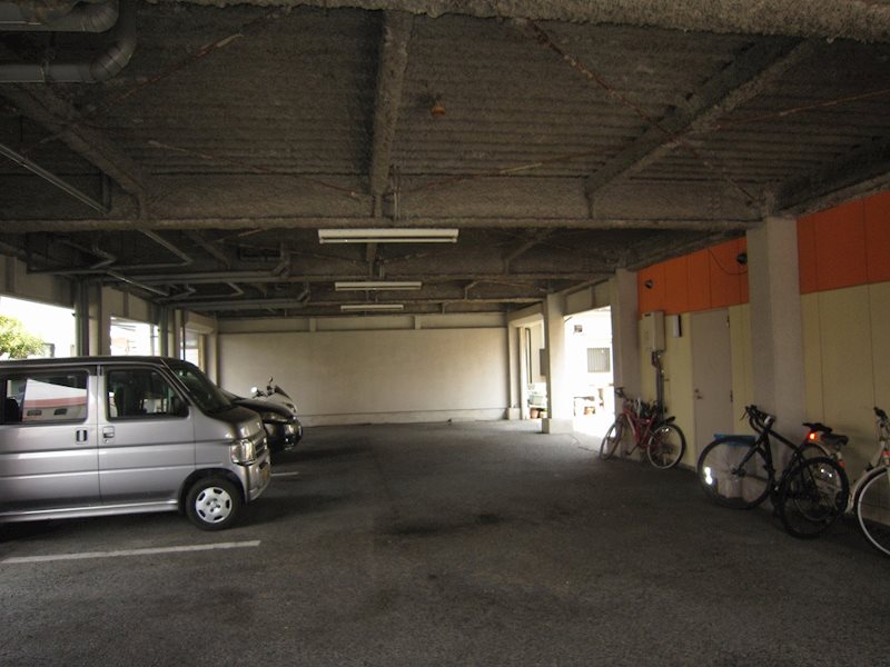 末廣ハイツ 駐車場