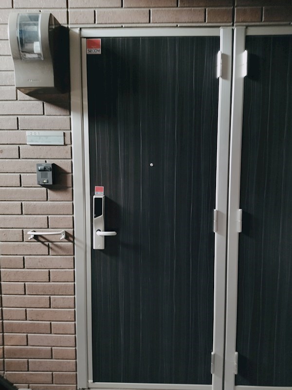 Polonia Matsubara A棟 エントランス