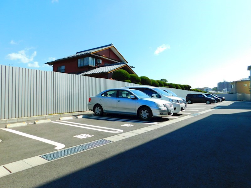 エスポワール祇園B 駐車場