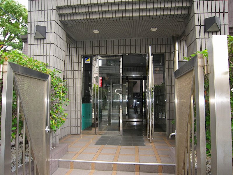 ニューサンリバー7番館 エントランス