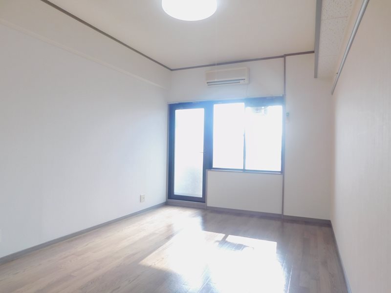 ニューサンリバー7番館 リビング