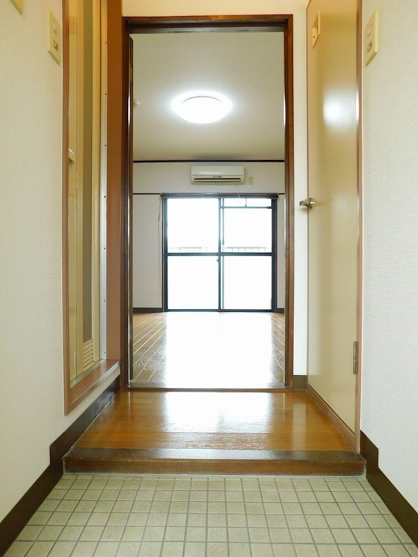堀田ビル 玄関