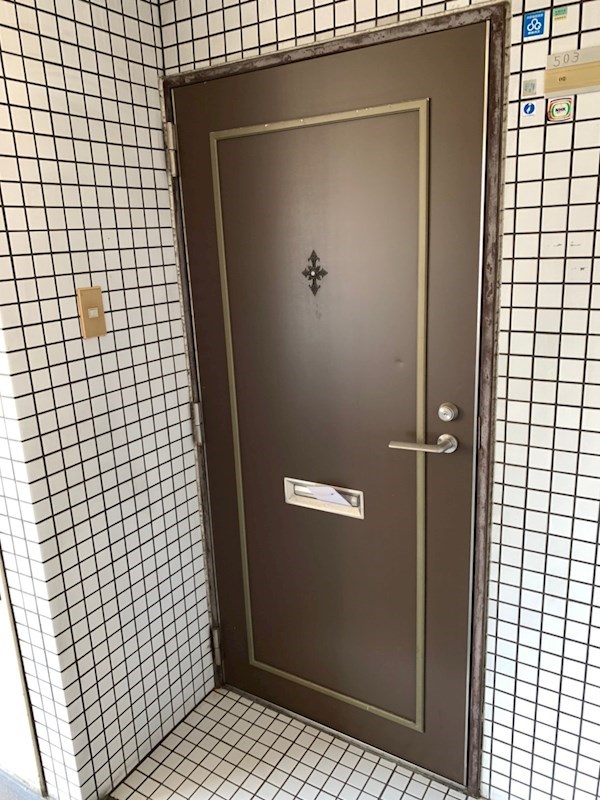 ハイファッション館 玄関