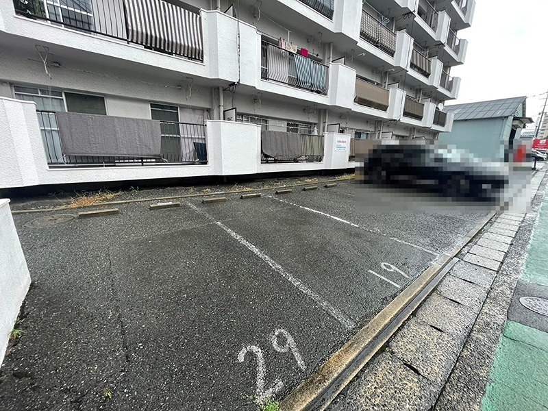 杏林ビル 駐車場