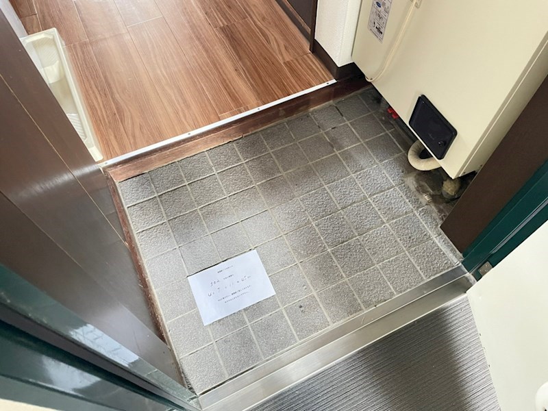 サニーベール前田 玄関