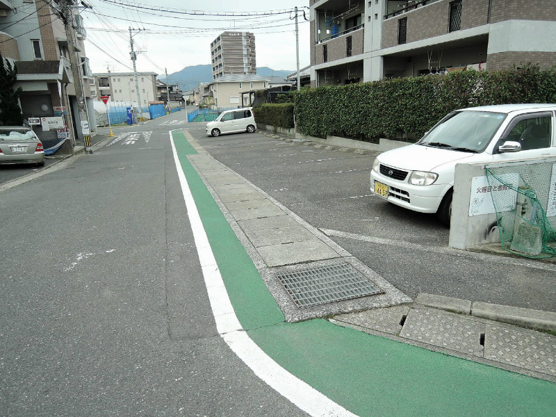 アーベント・スクエア 駐車場