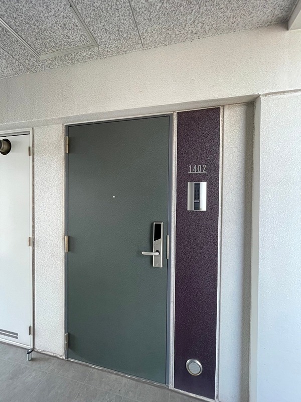 アクシオ片野 玄関