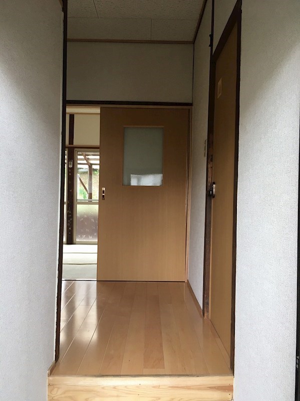 苅田町大字尾倉貸家3号 玄関