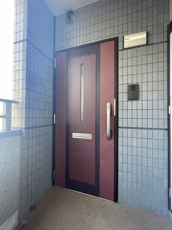 ニューサンリバー12番館 玄関
