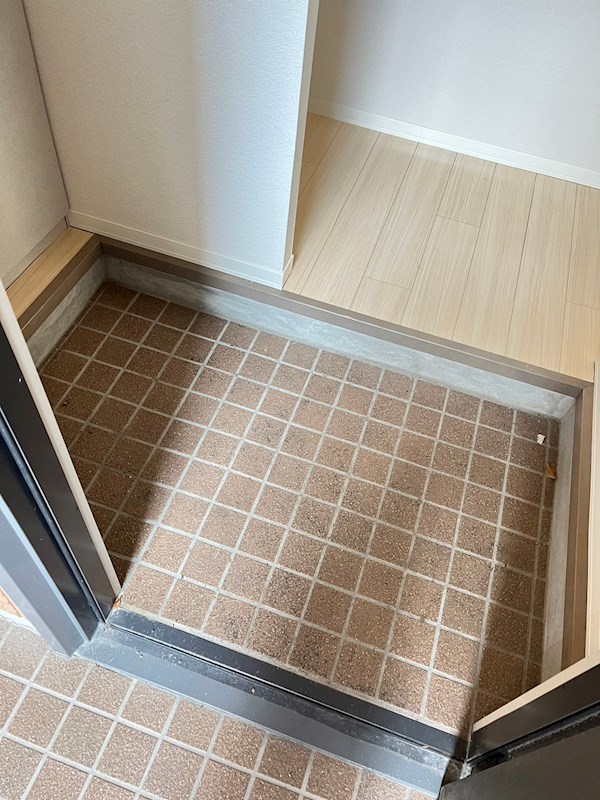 クロワール2000　B棟 玄関