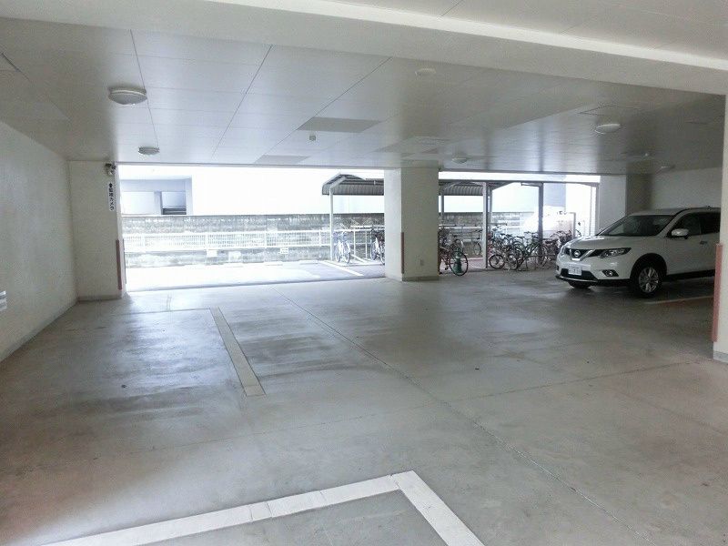 協和大手町BLD 駐車場
